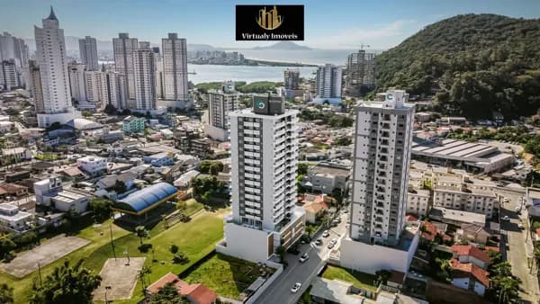 Apartamento no Edifício Lago Louise em Itajaí