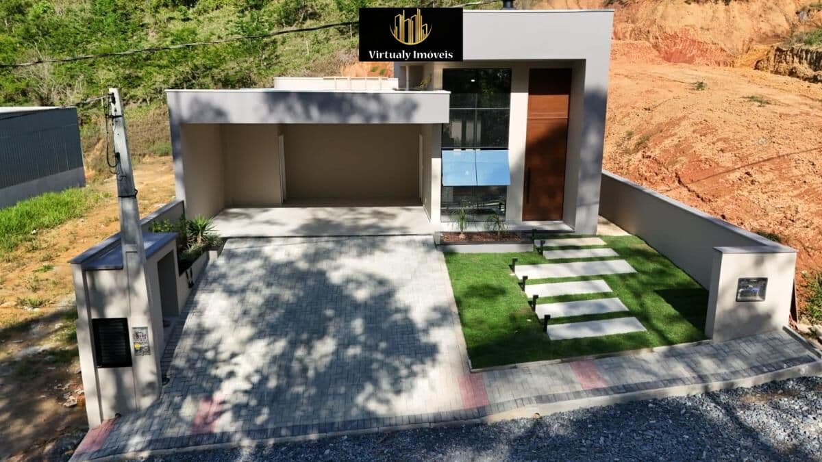 Casa Alto Padrão no Centro de Guabiruba com 170m2