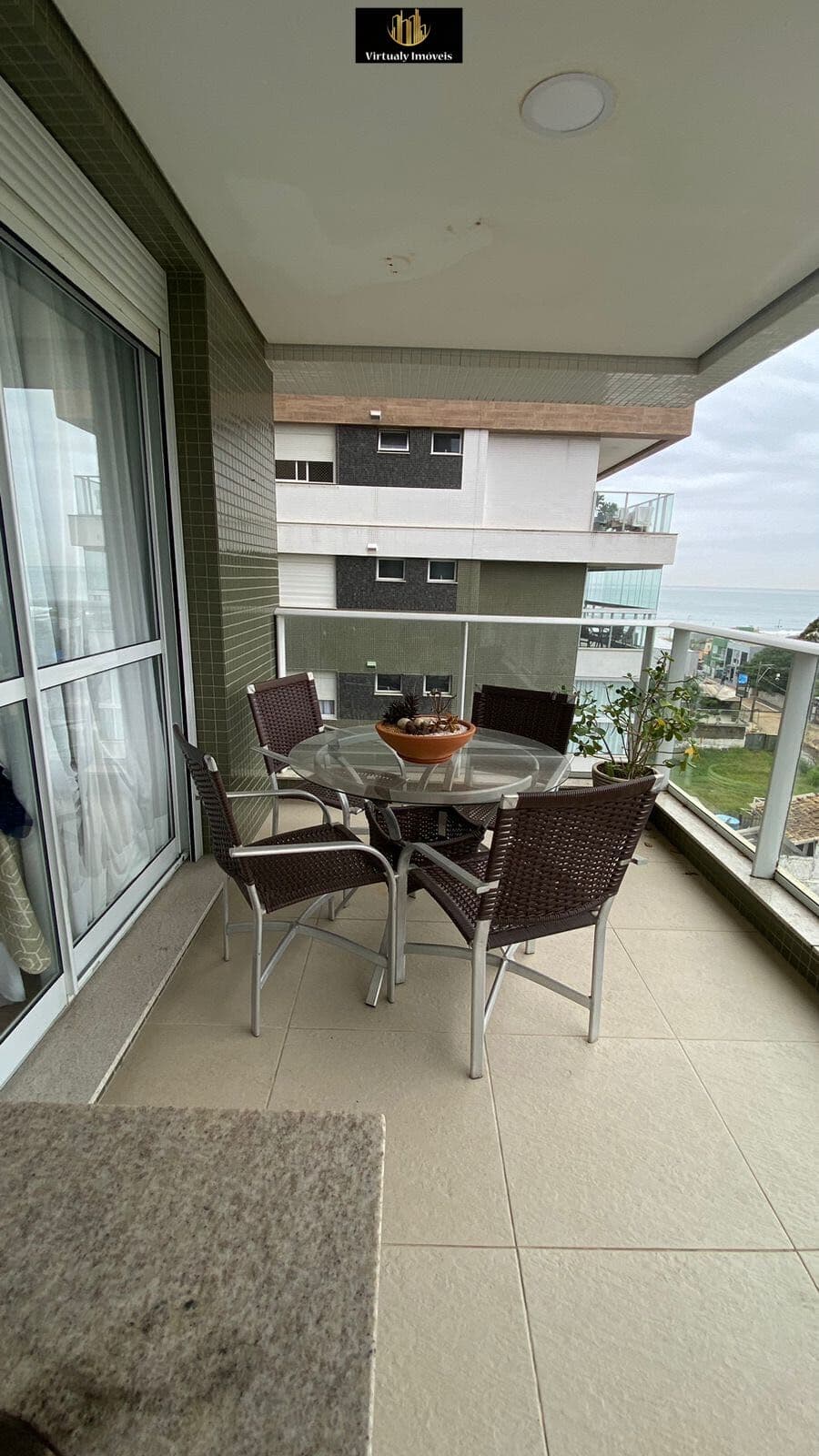 Apartamento para locação no Edifício Amores da Brava em Itajaí
