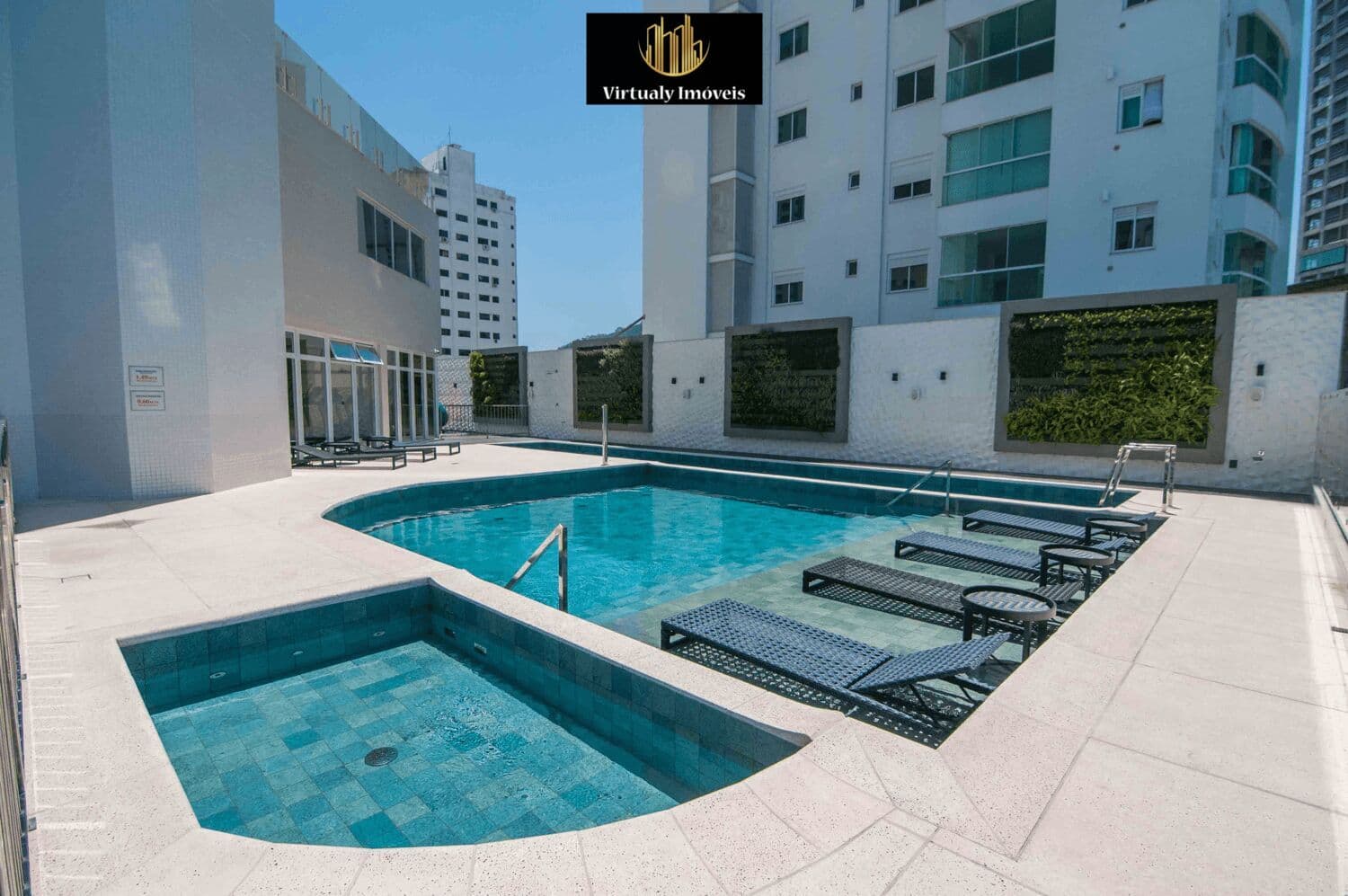 Apartamento no Edifício Via Marina em Balneário Camboriú