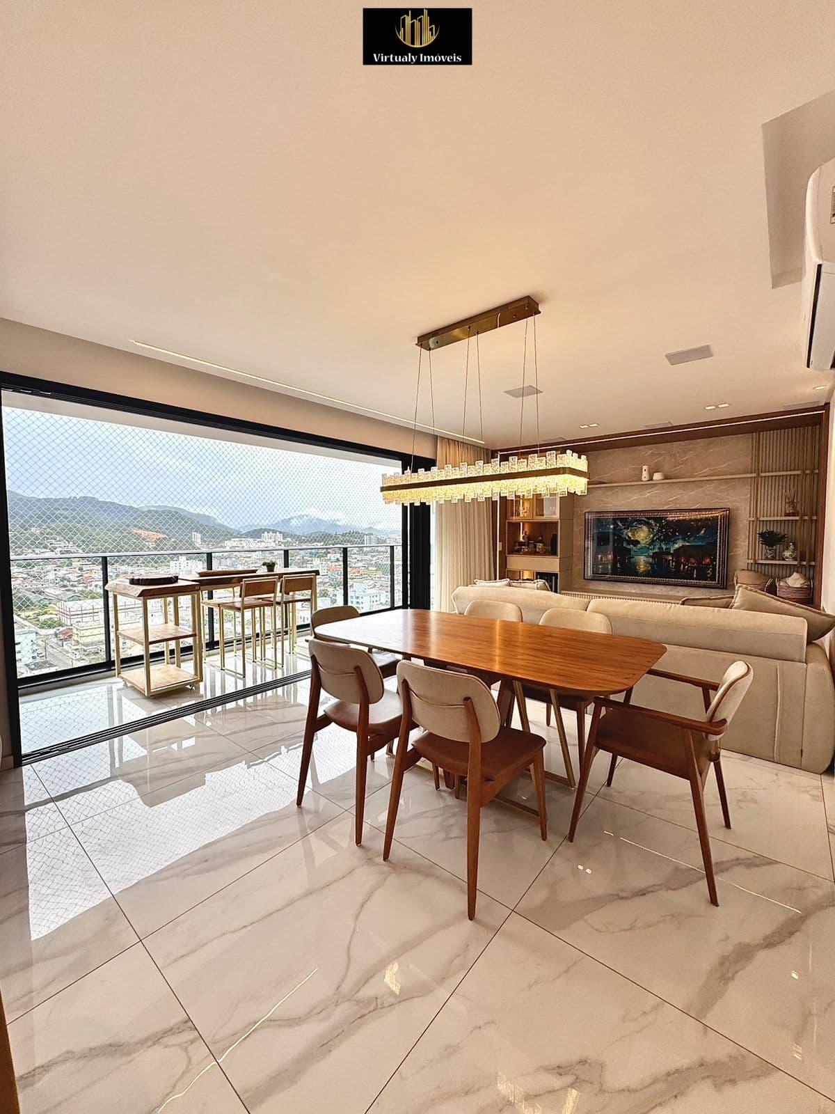 Apartamento mobiliado no Edifício Princess Tower em Camboriú