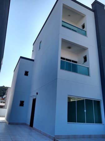 Casa Sobrado no bairro Ariribá em Balneário Camboriú