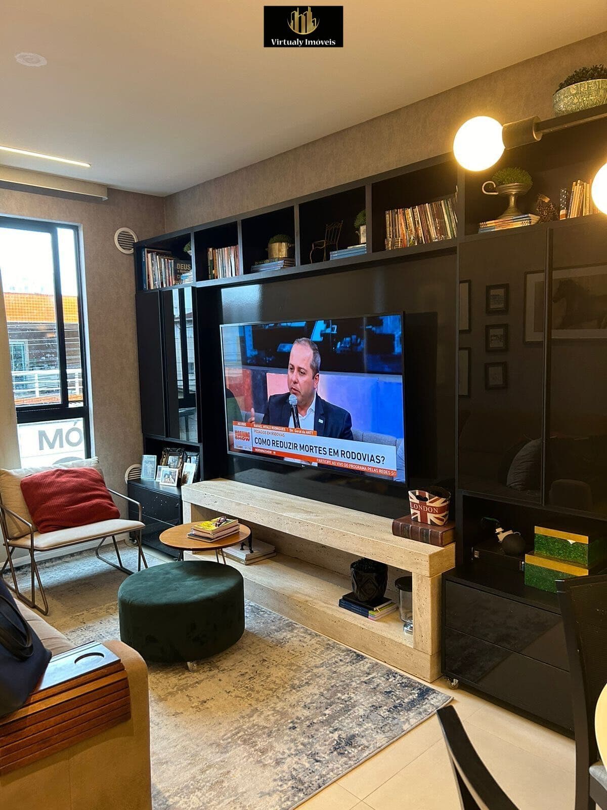 Apartamento mobiliado no Edifício Porto Everest em Camboriú