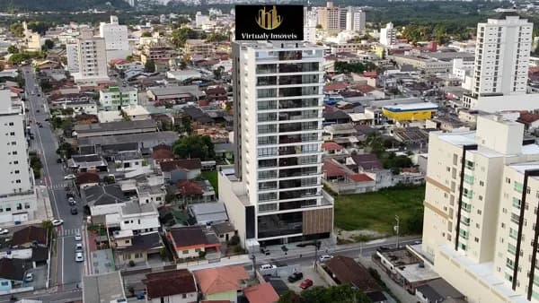 Apartamento andar alto com 03 dormitórios no Edifício Princess Tower em Camboriú