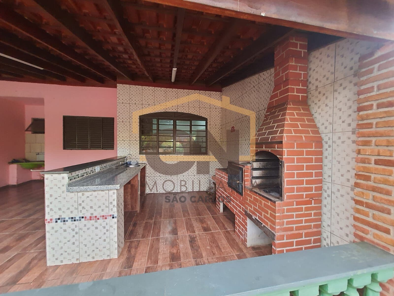 Chácara à Venda na Lagoa Dourada com 300 m²