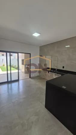 Casa Nova à Venda no Condomínio Faixa Azul