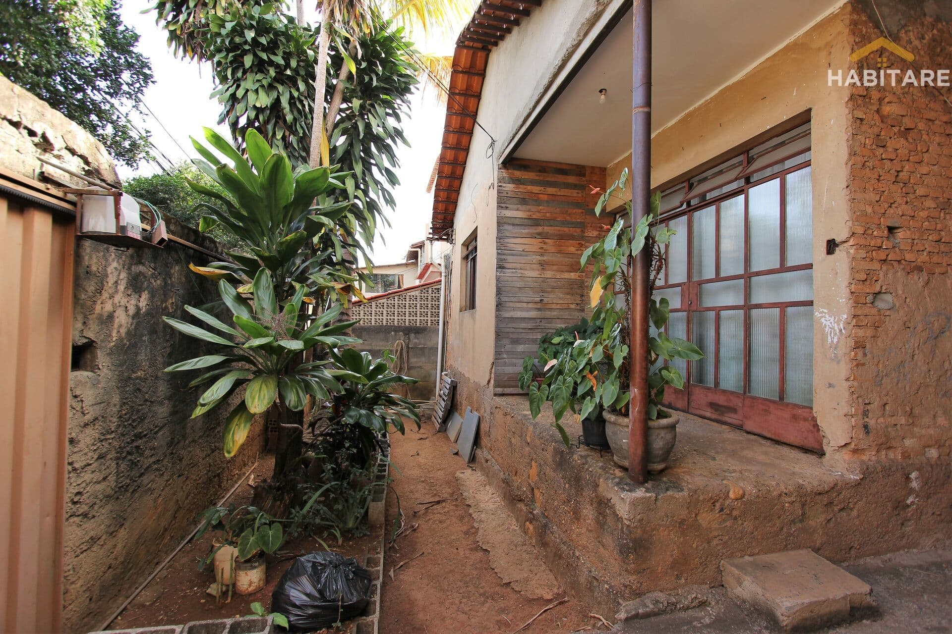 Casa no melhor ponto do Milionários.