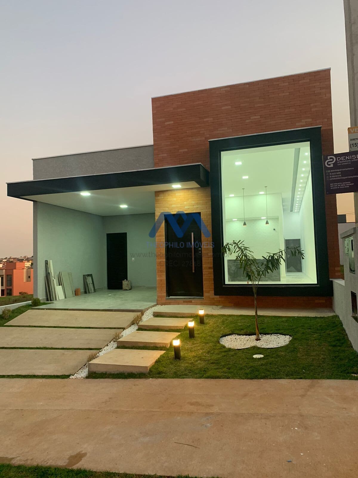 Lindíssima Casa À Venda em Condomínio Fechado