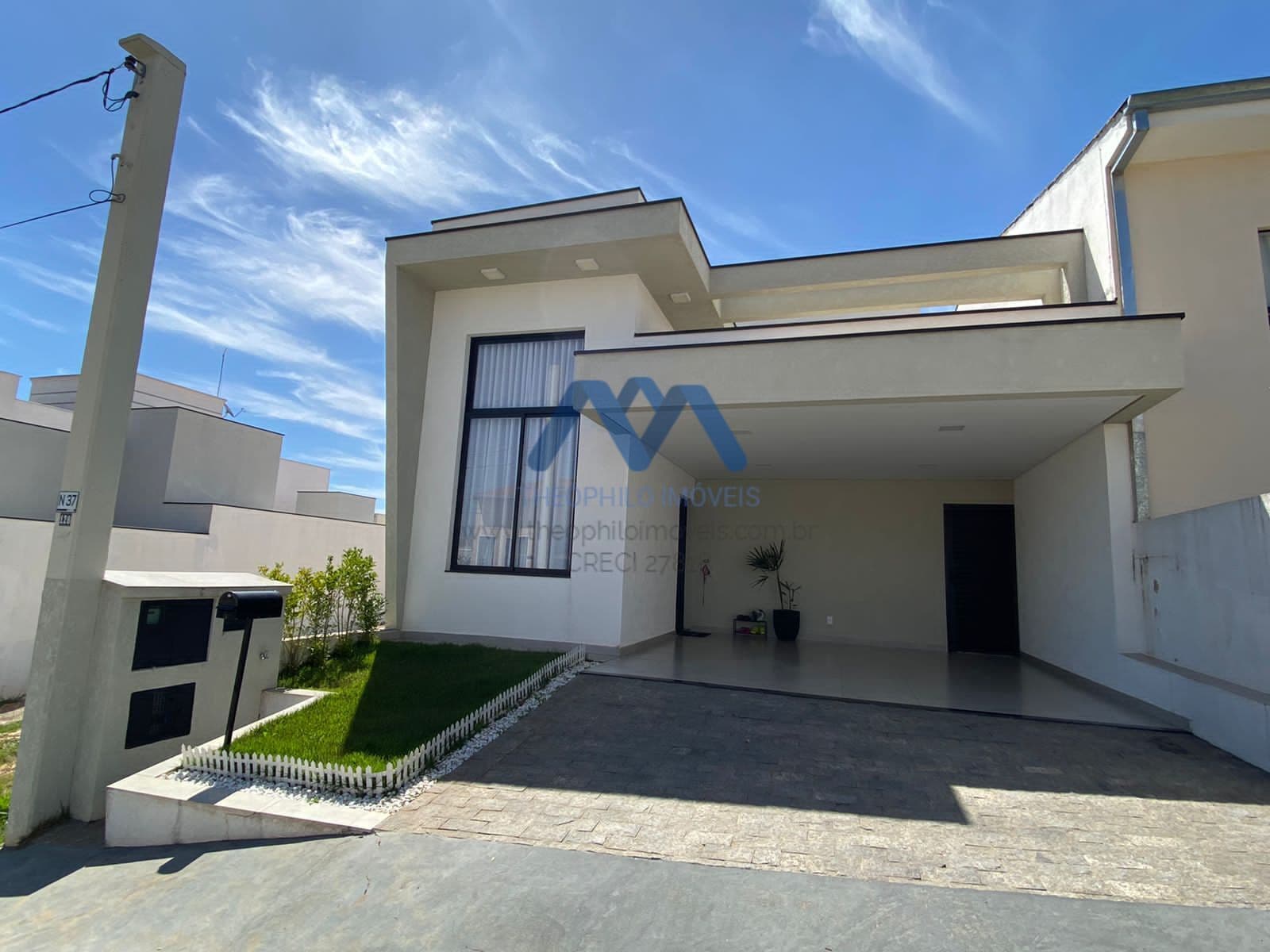 Linda Casa Térrea à Venda!