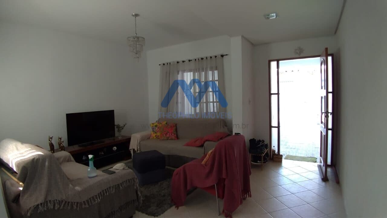 Linda Casa à Venda no Bairro Jardim Simus