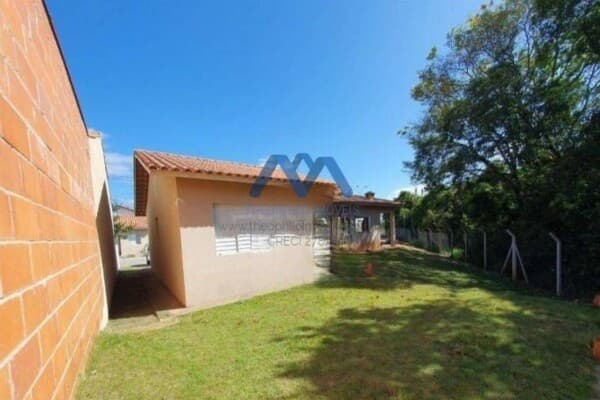 EXCELENTE CASA TÉRREA EM CONDOMÍNIO!