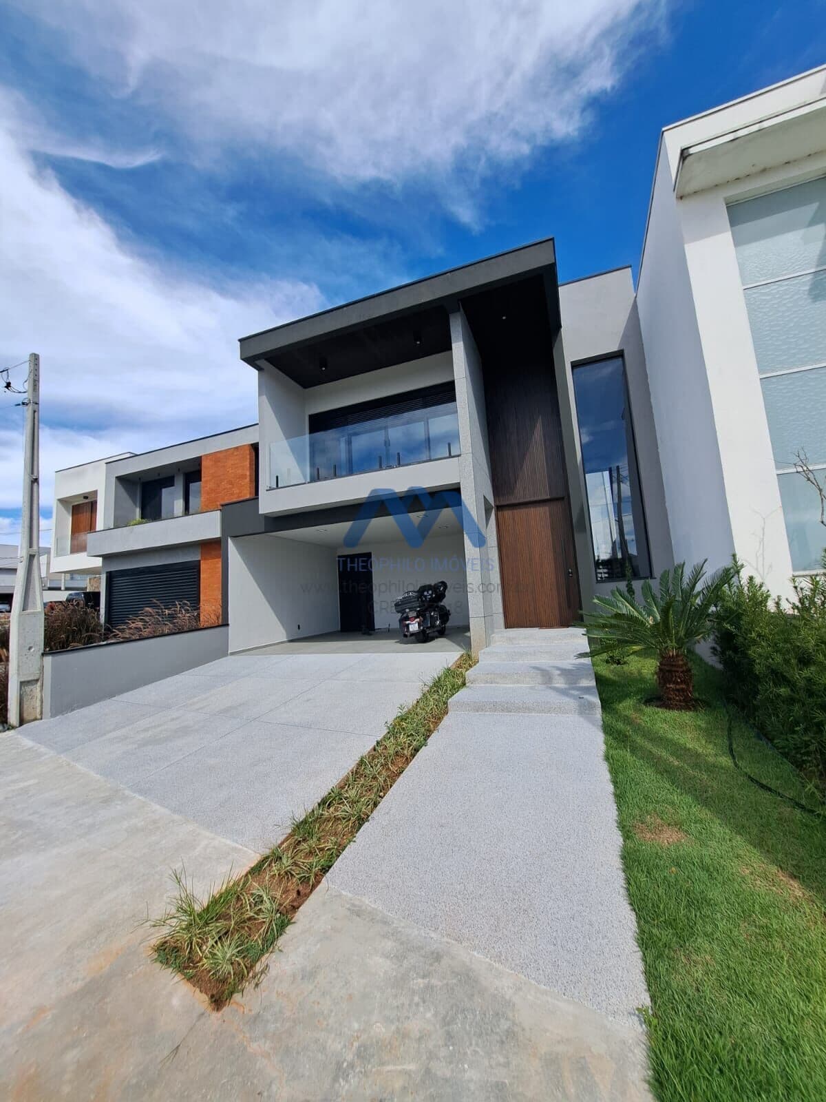 Belíssima Casa à Venda no Condomínio Villagio di Capri