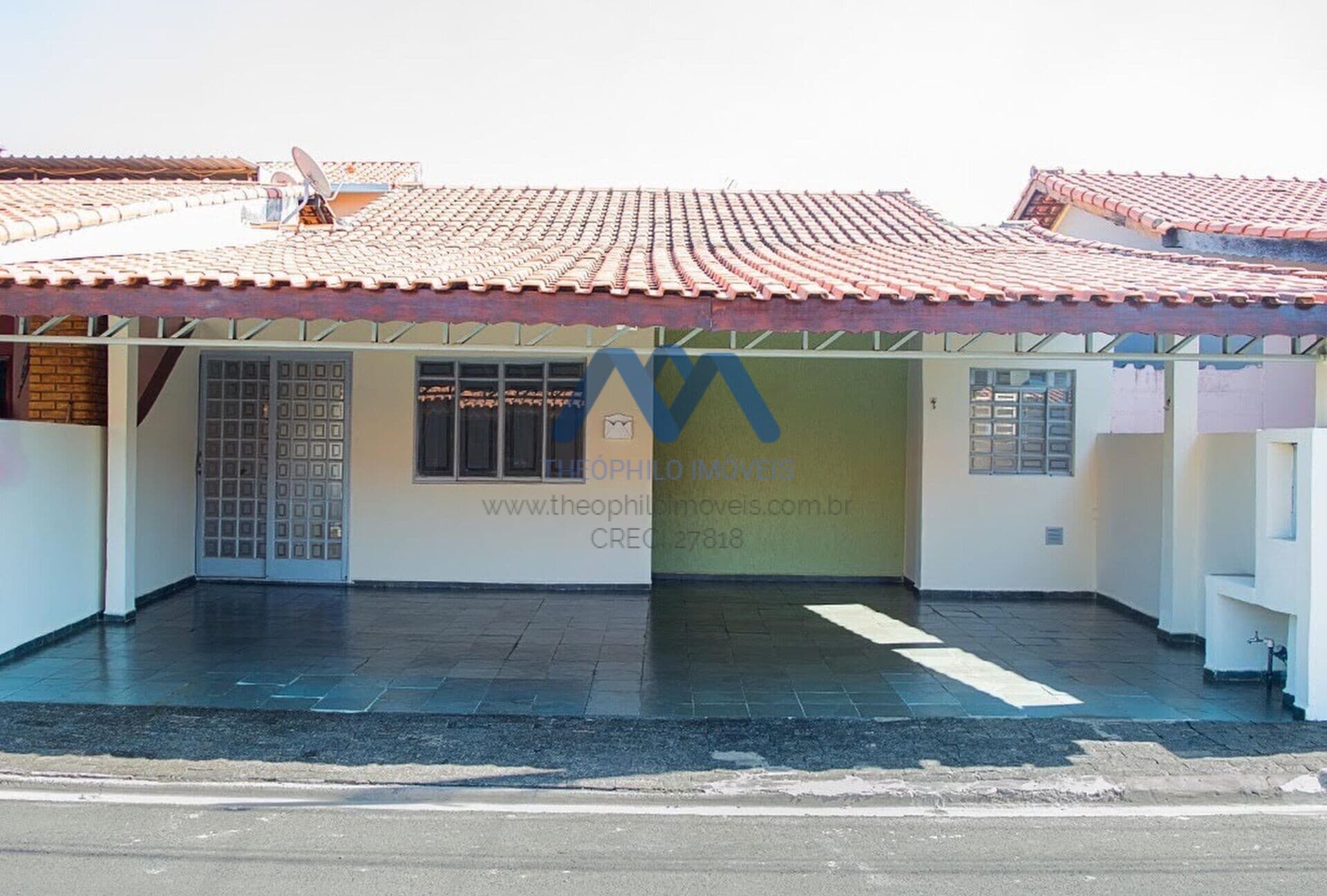 EXCELENTE CASA EM CONDOMÍNIO!