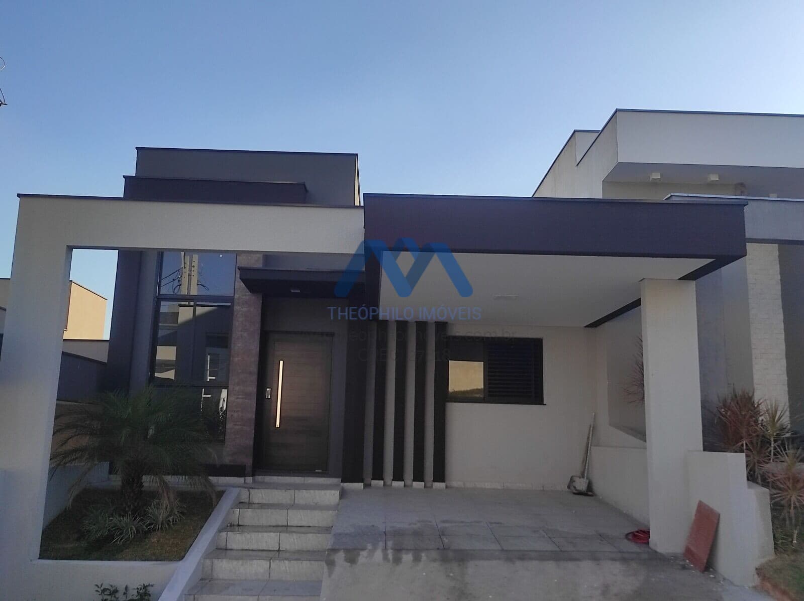 Linda Casa Térrea à Venda no Condomínio Horto Florestal Villagio
