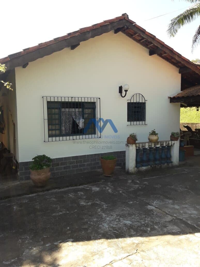 Linda Chácara de 2.500m² à Venda
