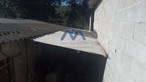 TERRENO COM 4 CASAS!