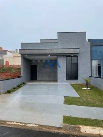 Linda Casa Térrea à Venda no Residencial Santinon