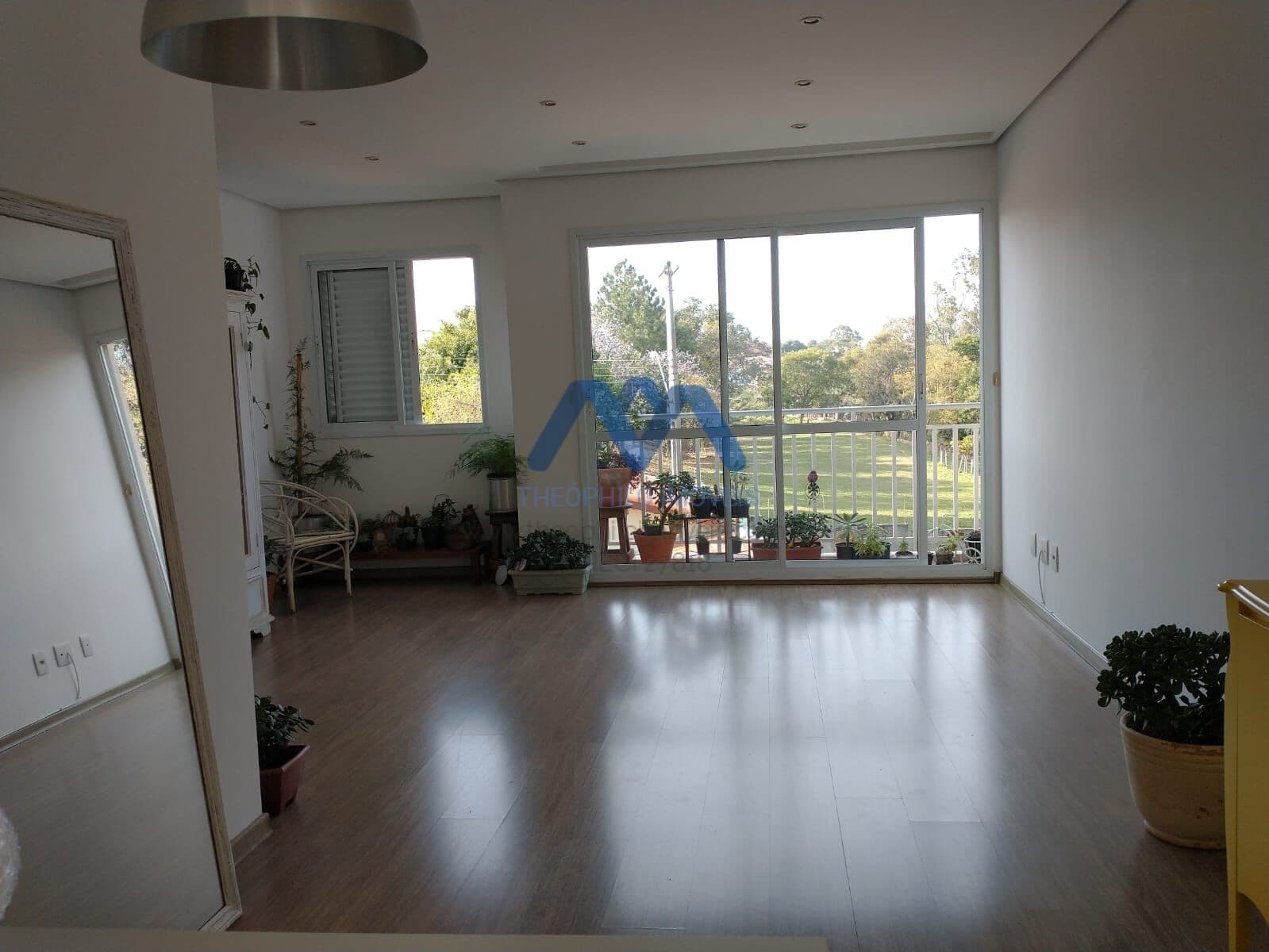 Lindo Apartamento à Venda