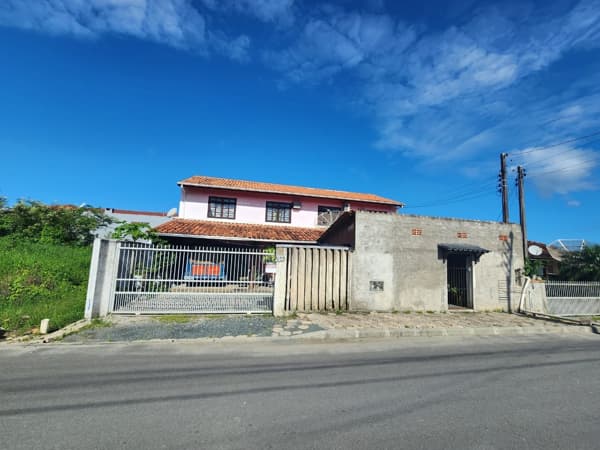 Casa em Praia de Armação do Itapocorói, Penha/SC