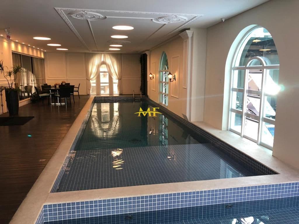 Apartamento Alto Padrão no Coração da Meia Praia.