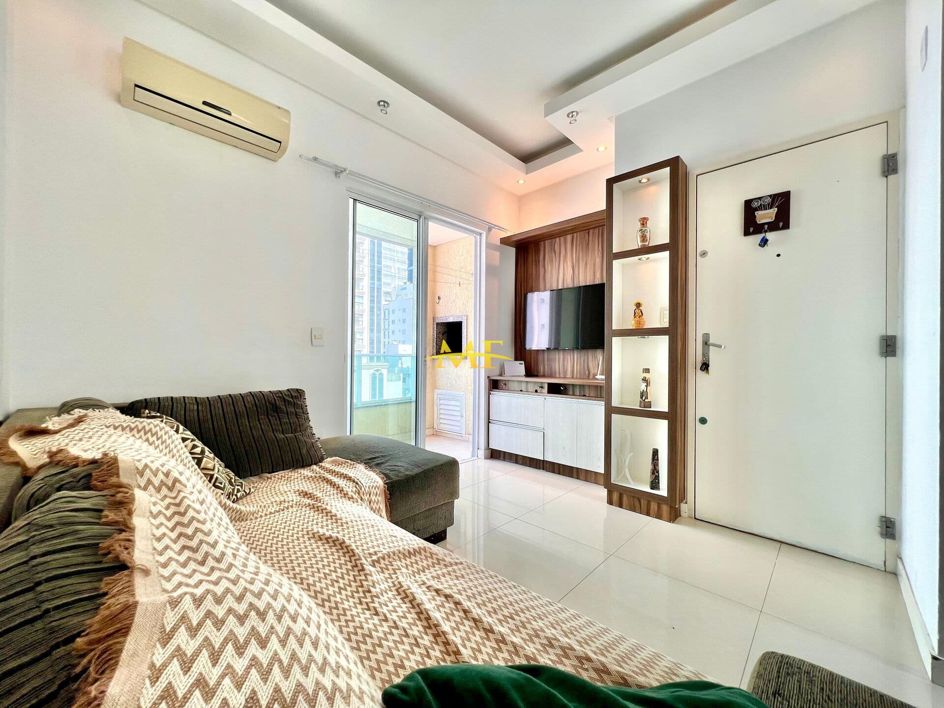 Apartamento em Itapema - Meia Praia