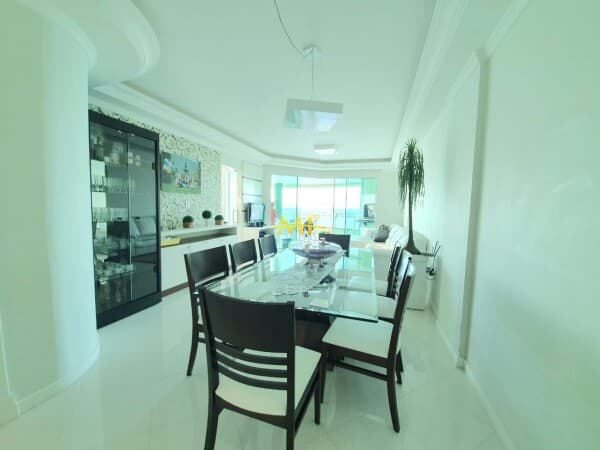 Apartamento em Itapema - Meia Praia