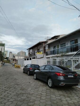 Sobrado em Itapema - Várzea