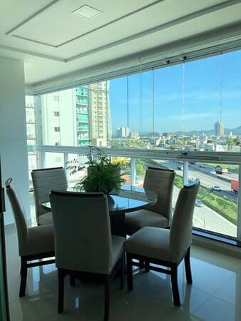 Apartamento em Itapema - Meia Praia
