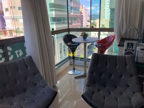 Apartamento em Itapema - Meia Praia