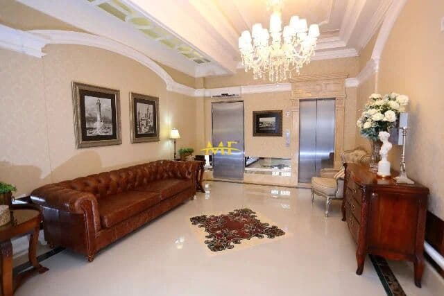 Apartamento Padrão a 475 metros do MAR, em Meia Praia - Itapema/SC.