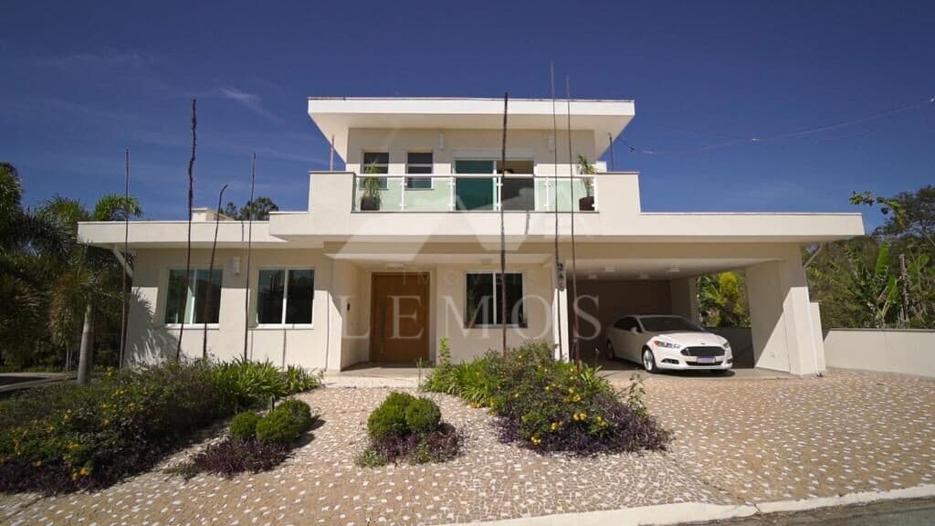 Casa em Condomínio Fechado