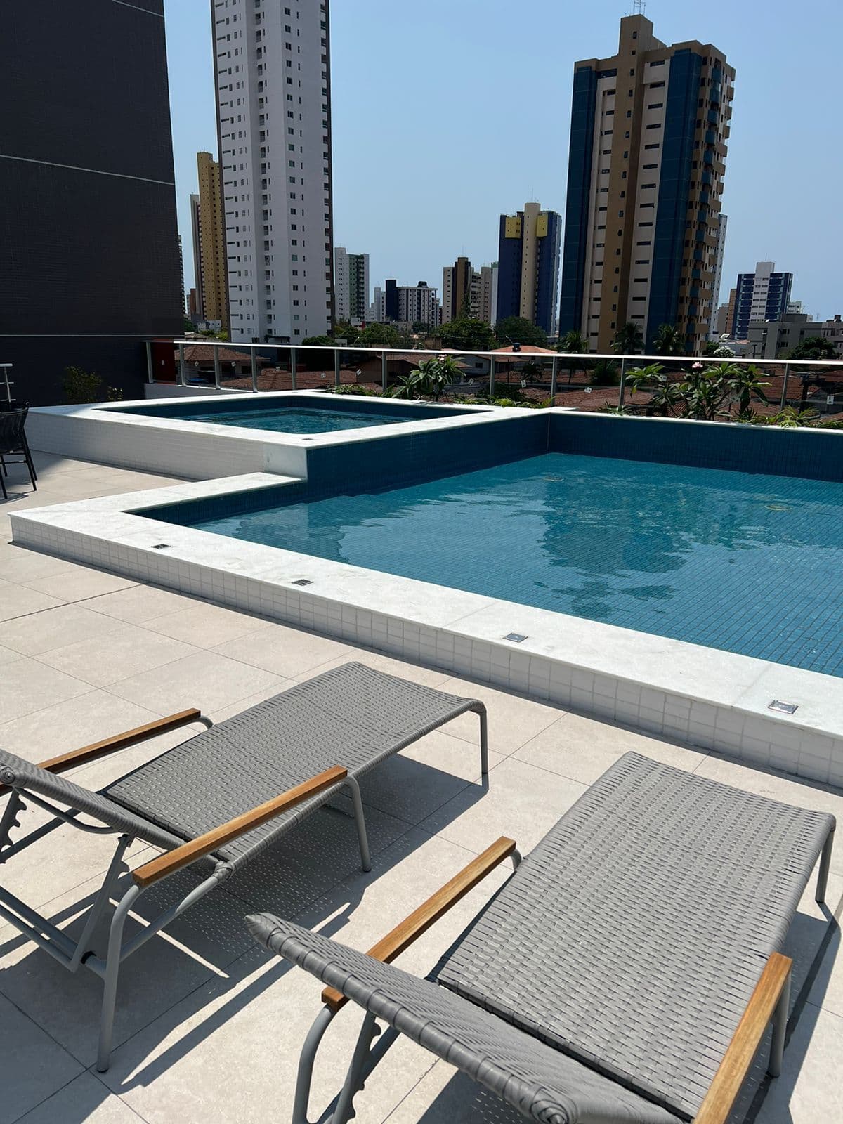Condomínio completo e próximo a praia para você que quer viver com muito conforto!!
