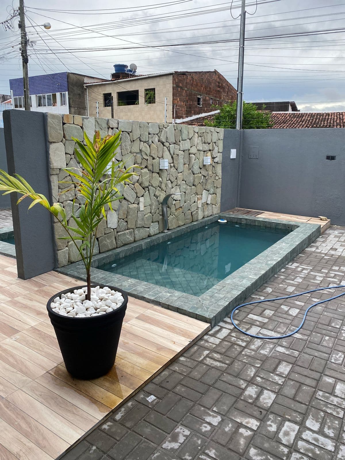 Ótima localização no Cristo Redentor, com piscina!!!
