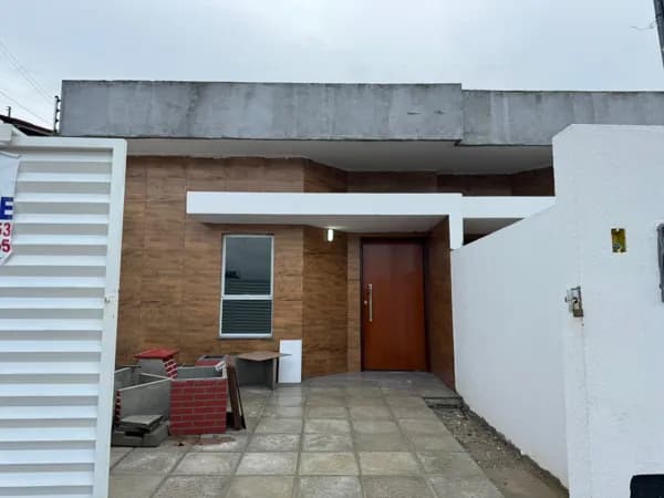 Casa no José Américo com piscina e com cartório incluso!!!