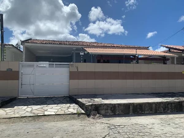Oportunidade perfeita pra você que prefere a tranquilidade de uma casa!!