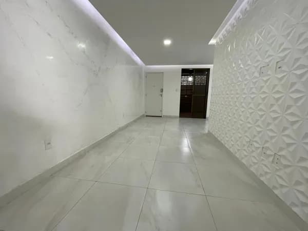 Térreo no Bessa com área privativa, ótima localização!!!