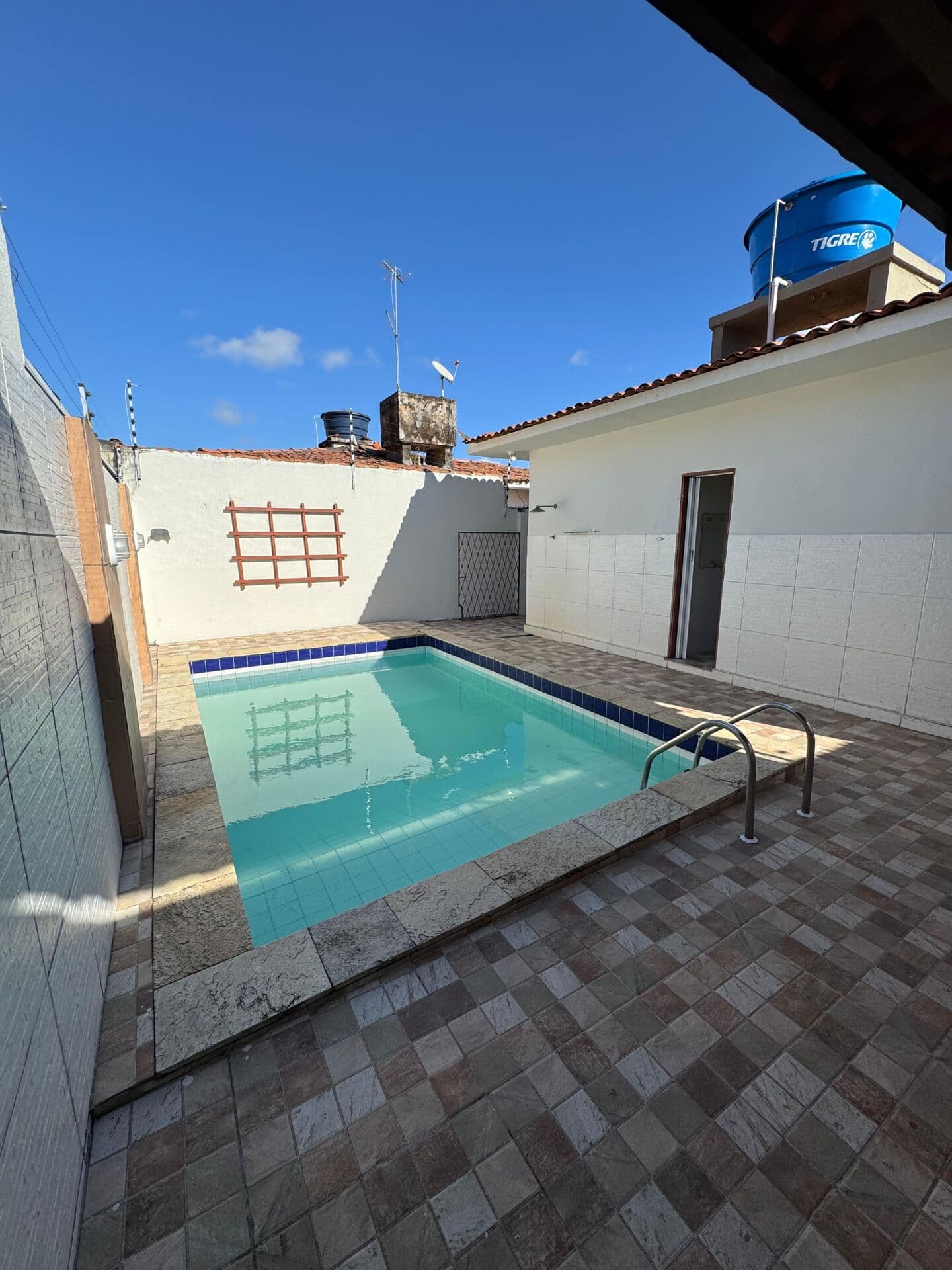 Linda casa no Cristo com piscina!!!!