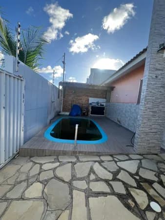 Casa com piscina, na praia de Carapibus!!!