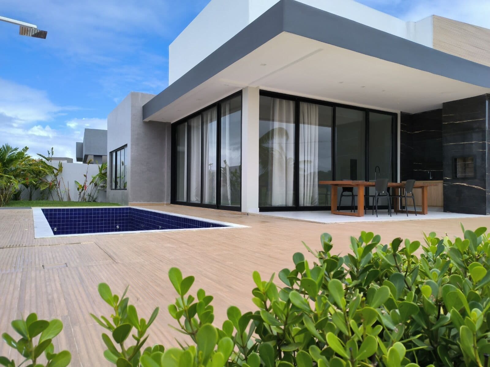 Excelente casa no Alphaville, com área de lazer privativa!