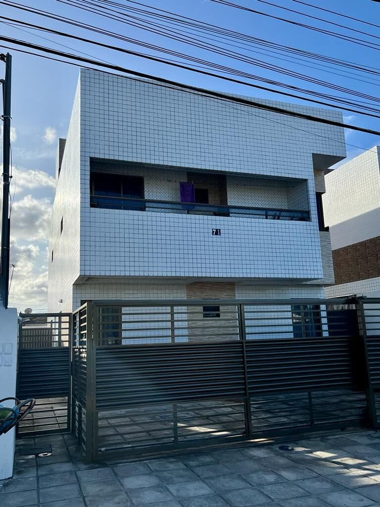 Próximo à Hilton Souto Maior, com área externa privativa!!
