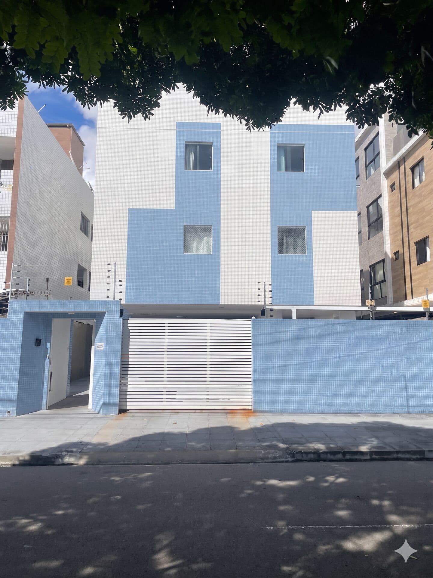 Térreo com área privativa no melhor dos Bancários!!!