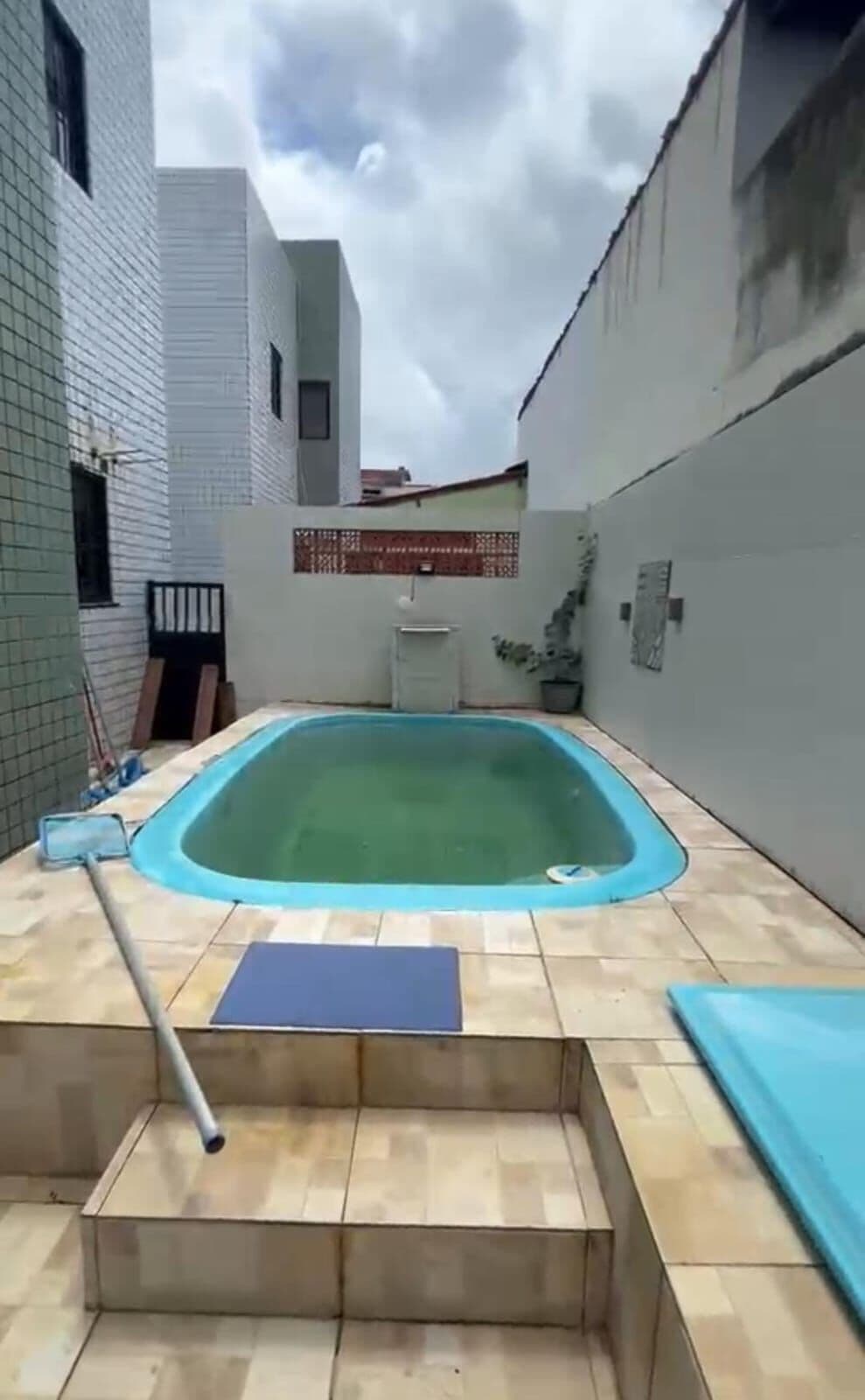 Térreo com piscina privativa em excelente localização!!!