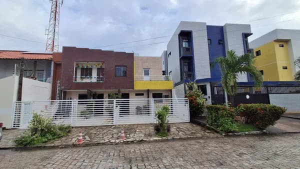 Apartamento mobiliado a 350 metros da beira mar do Bessa!!!