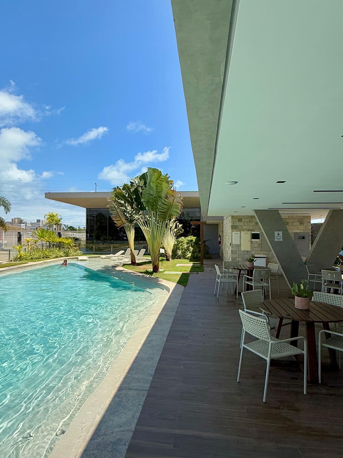 Casa De Alto Padrão Em Excelente Condomínio!!