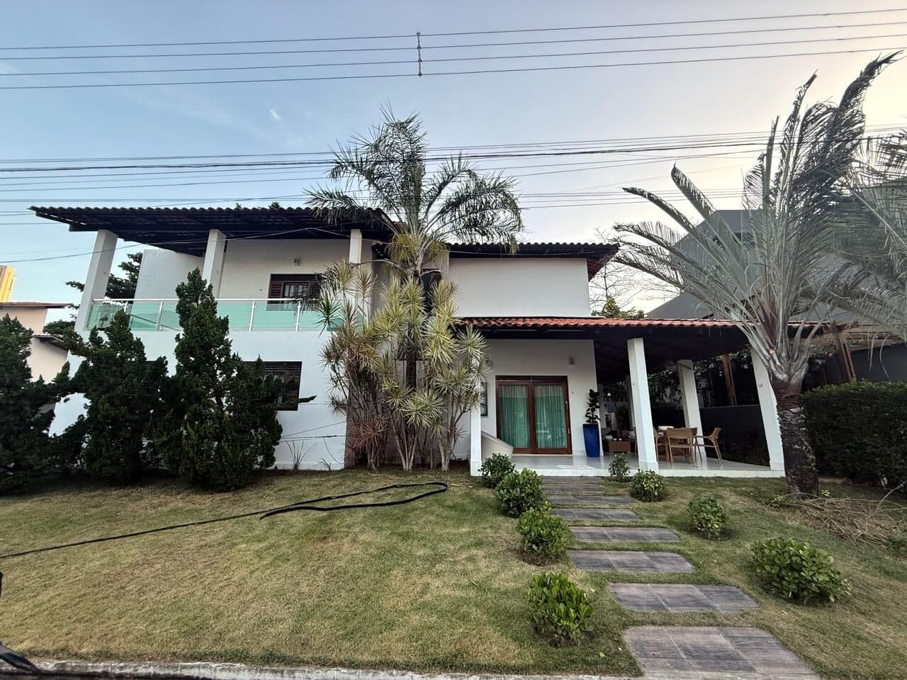 Linda Casa em Condomínio Fechado!!!