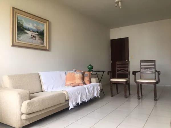 More a 200 metros do mar, excelente localização em Intermares!!!