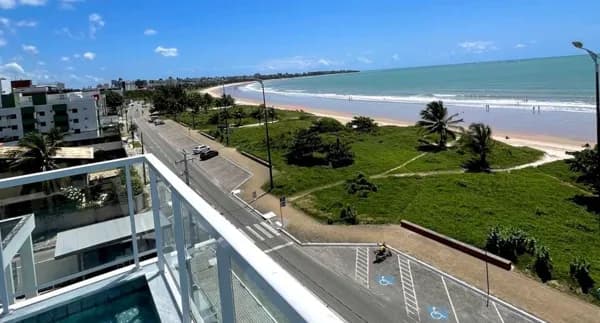 Flat pronto para usar ou rentabilizar na beira mar do Bessa!!!!