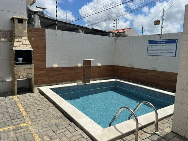 Em ótima localização, com elevador e piscina!!