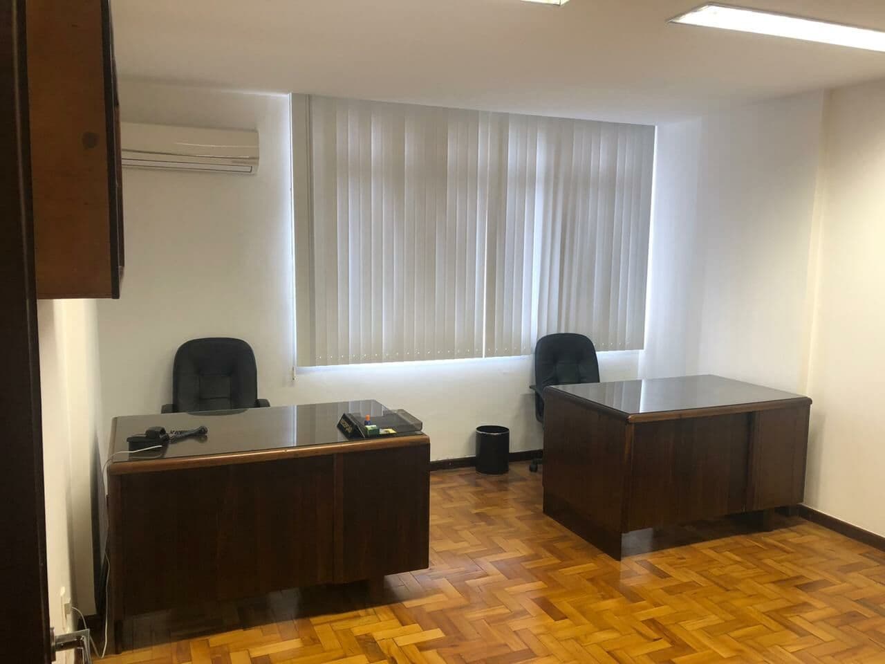 Sala em ótimo empresarial no Centro!!