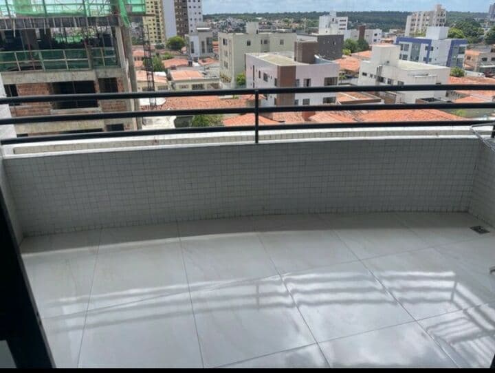A poucos metros da Epitácio, Mobiliado, com 3 Quartos!!